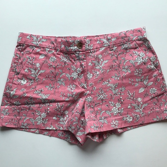 Floral Patterned Shorts - Picture 1 of 4
